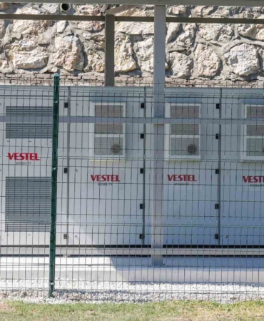 Vestel’den yerli batarya enerji depolama sistemi