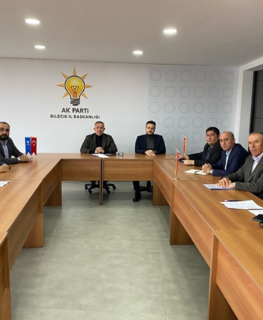 AK Parti İl Başkanı Yıldırım, ilçe başkanlarıyla bir araya geldi