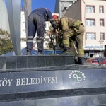 Arnavutköy’de bir çocuk düşürdüğü parasını almak için girdiği anıtta mahsur kaldı