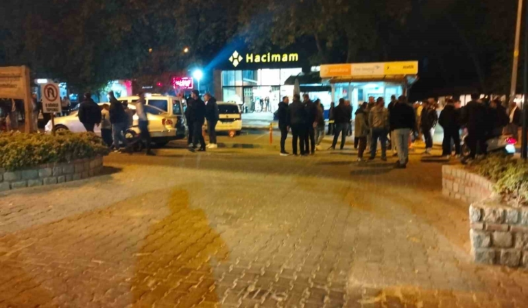 Bayramiç’te bir kişinin öldüğü silahlı saldırı anı kameraya yansıdı