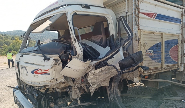 Bilecik’te 2 aracın çarpışması sonucu 2 kişi yaralandı