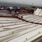 Büyükada’da şiddetli rüzgardan iki restoranın çatısı yıkıldı