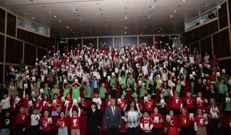 Çocuklara kitap söyleşilerinde konu Cumhuriyet’in değerleri