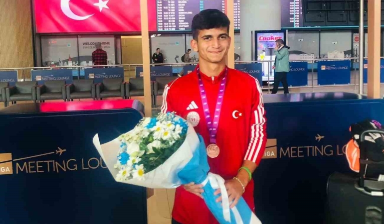 Emirhan Bulut dünya 3’üncüsü oldu