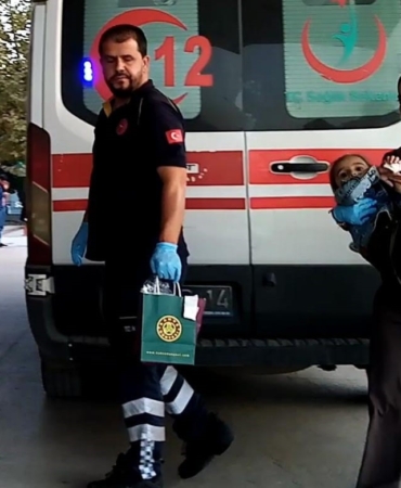 İnegöl AVM’de eli yürüyen merdivene sıkışan çocuğun parmağı koptu