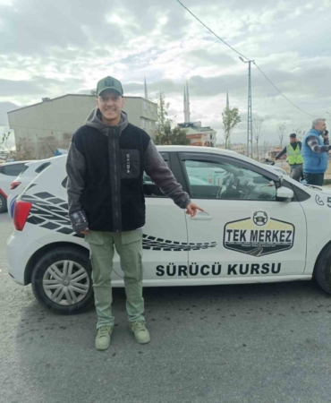 Mesut Özil, ehliyet sınavına girdi