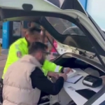 Pendik’te abartı egzoz kullanan sürücüye para cezası