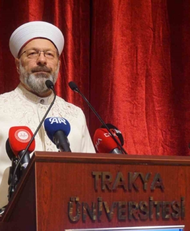 Prof. Dr. Erbaş: "İlim, bilim, hikmet ve irfan insanlığın kurtuluşu içindir"