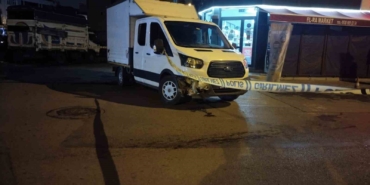 Sancaktepe’de iş yerini kurşunladılar, otomobil ile kaçarken sokaktaki araçlara çarptılar