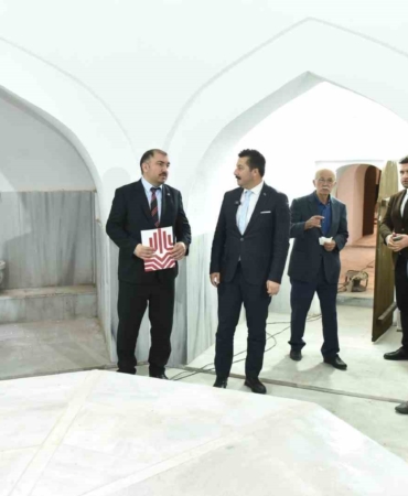 Tarihi Çarşı Hamamı açılış için gün sayıyor