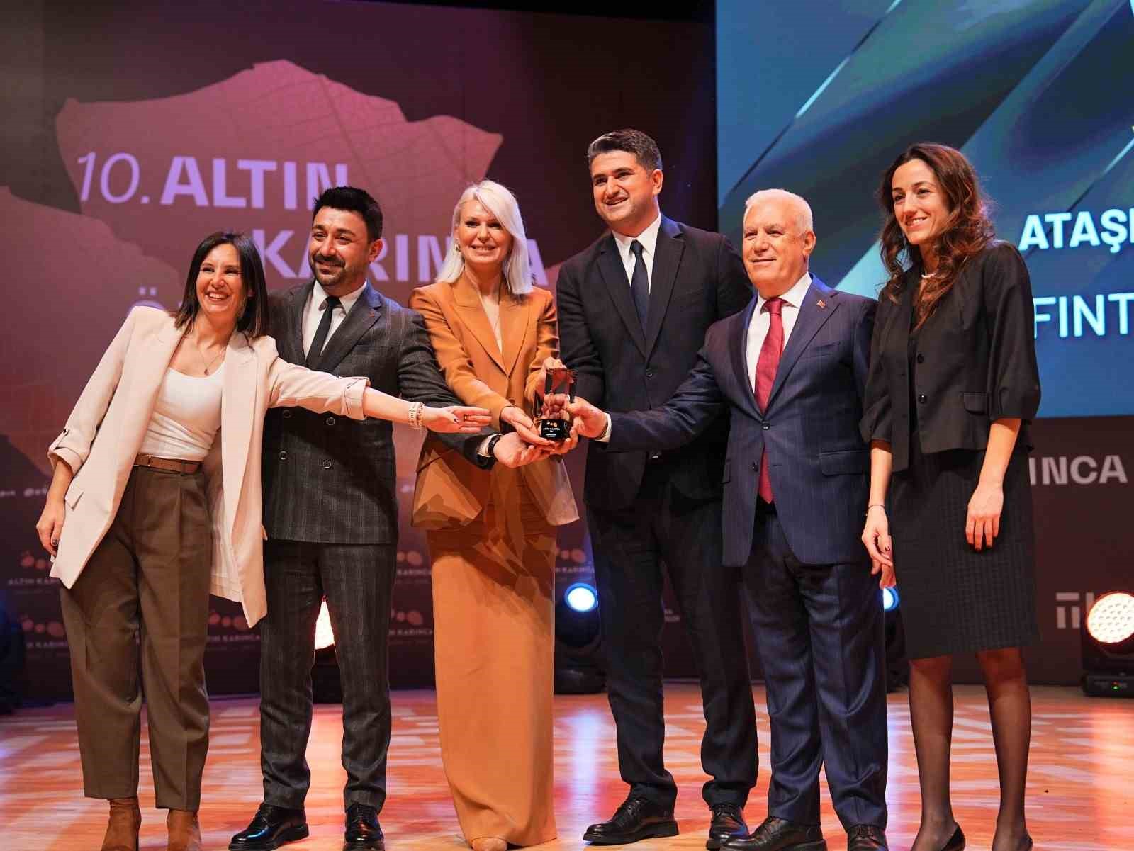 Ataşehir Belediyesi iki projesiyle Altın Karınca Ödülü aldı