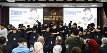 Bağcılar’da dünyanın en iyi kuaförleri engelliler için yarıştı