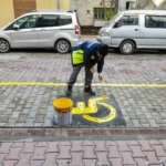 Esenyurt’ta park yeri bulmakta zorluk yaşayan engellilerin hayatı kolaylaştırılıyor