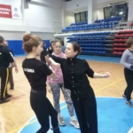 Maltepe’de öz savunma eğitimi alan kadınlar, başka kadınlara eğitim verebilmek için ‘savunma eğitmen eğitimi’ne başladı