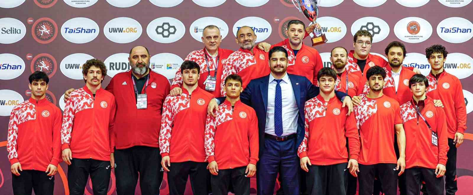 Milliler, U23 Avrupa Güreş Şampiyonası’nı 3 kupayla tamamladı