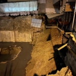 Güngören’de 6 katlı binanın bitişiğindeki inşaat alanında toprak kayması yaşandı