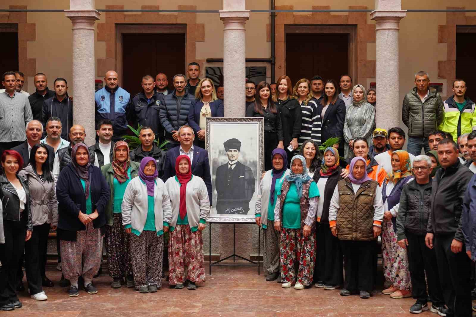 Bayram ikramiyeleri hesaplara yatırıldı