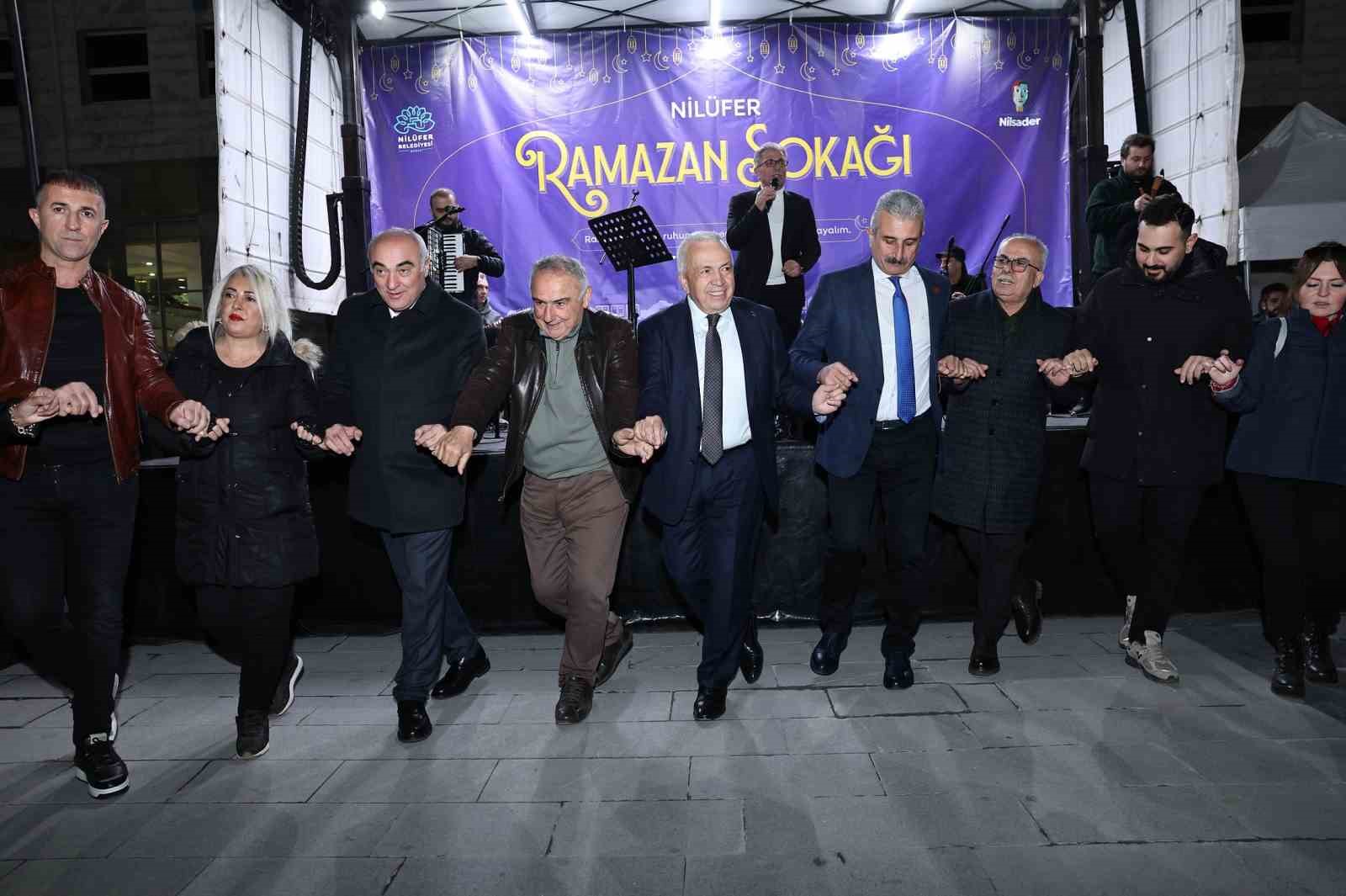 Nilüfer Ramazan sokağına Artvin gecesi renk kattı