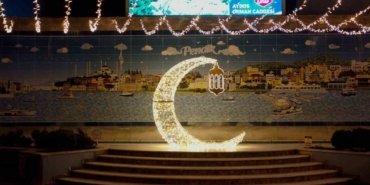 Ramazan ayı için Pendik’te ışıklandırılan caddeler dron ile görüntülendi