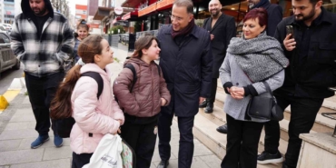 Beylikdüzü Belediye Başkanı Mehmet Murat Çalık vatandaşlarla bir araya geldi