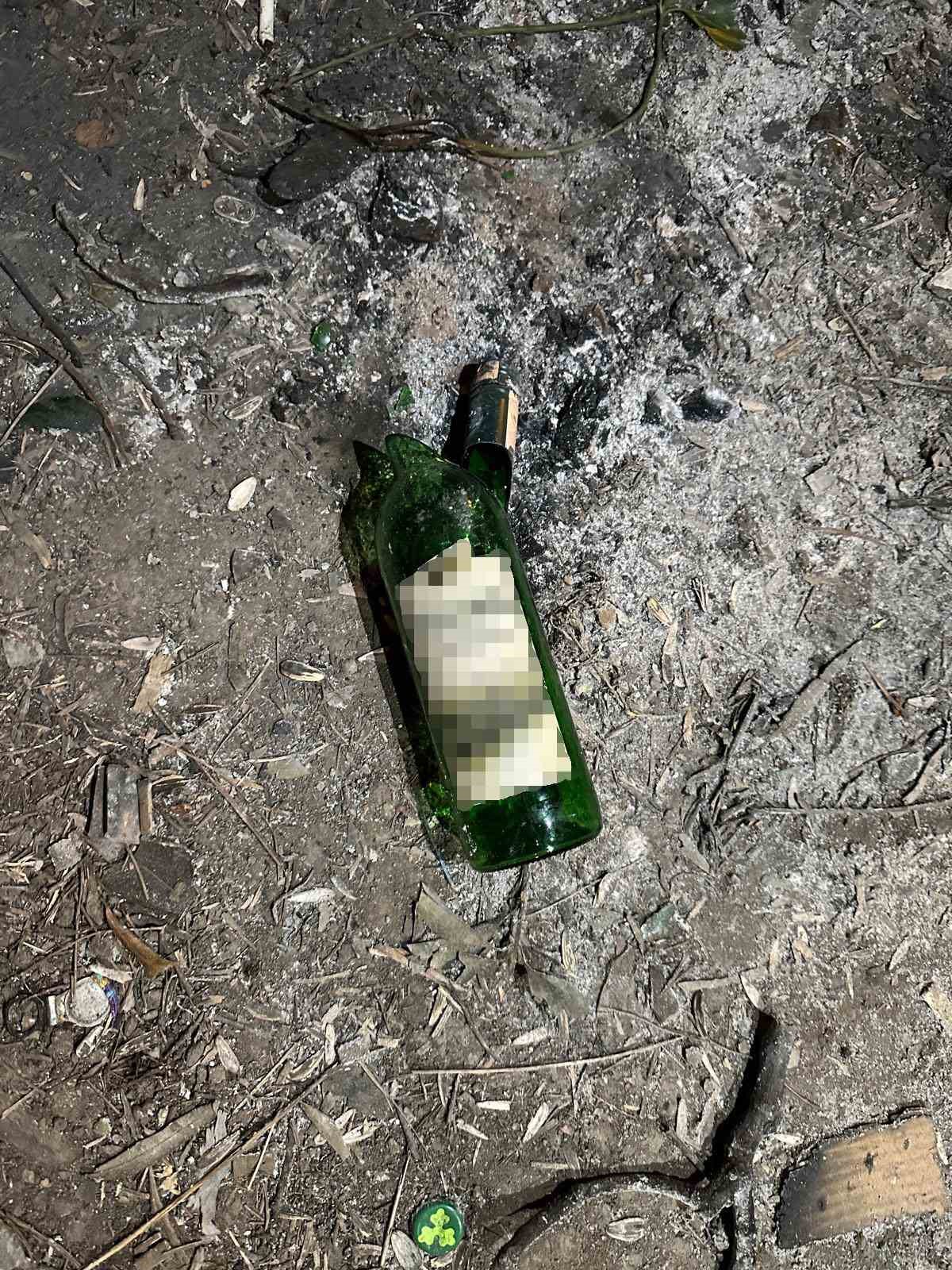 Katili içki şişesindeki parmak izi yakalattı