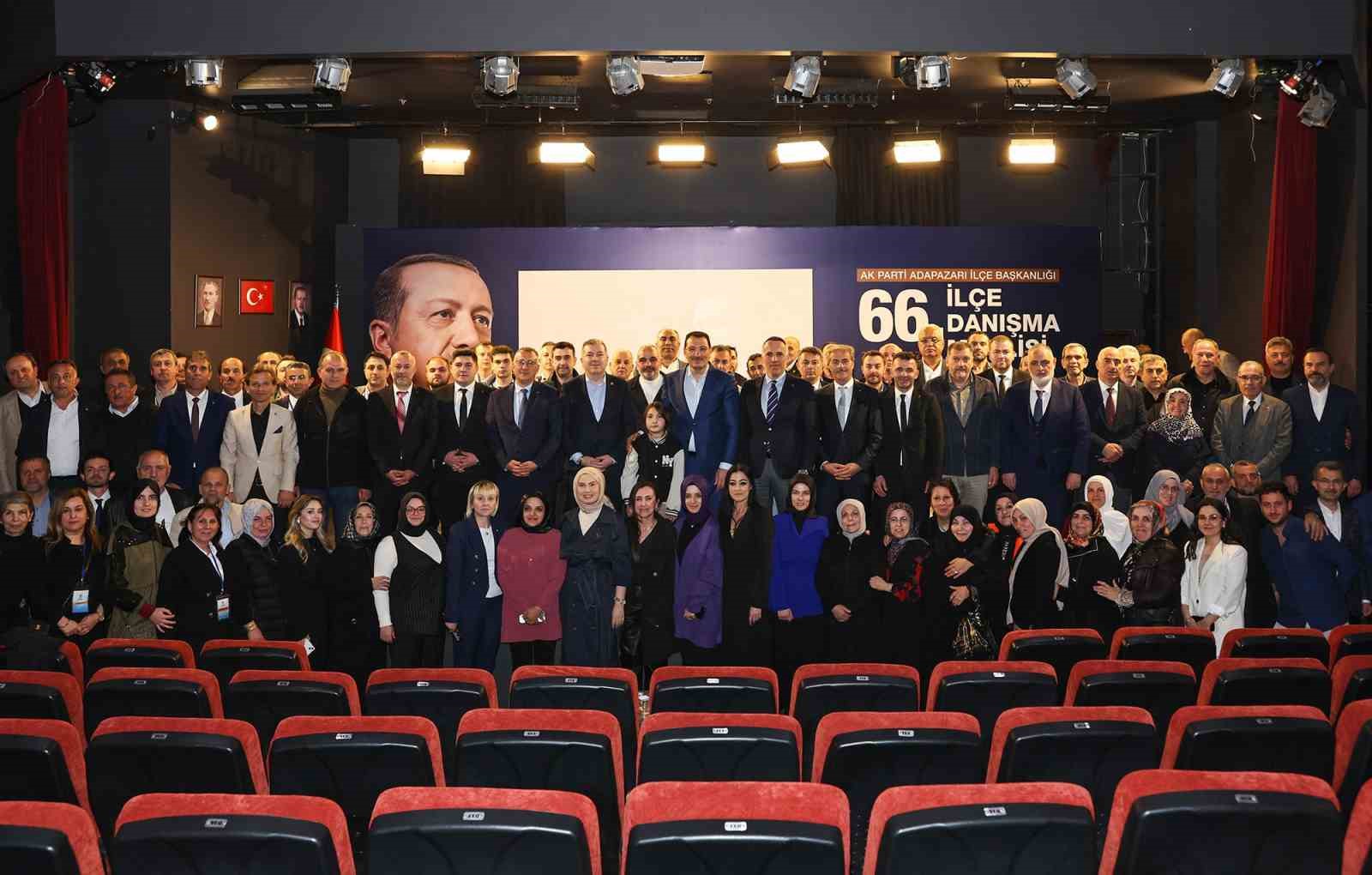 Başkan Alemdar: "Şehri geleceğe taşıyacak adımları hep birlikte atıyoruz"