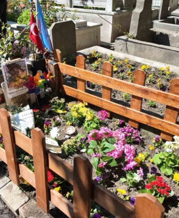 Mattia Ahmet Minguzzi’nin tahrip edilen mezarı Bahçelievler Belediyesi onardı