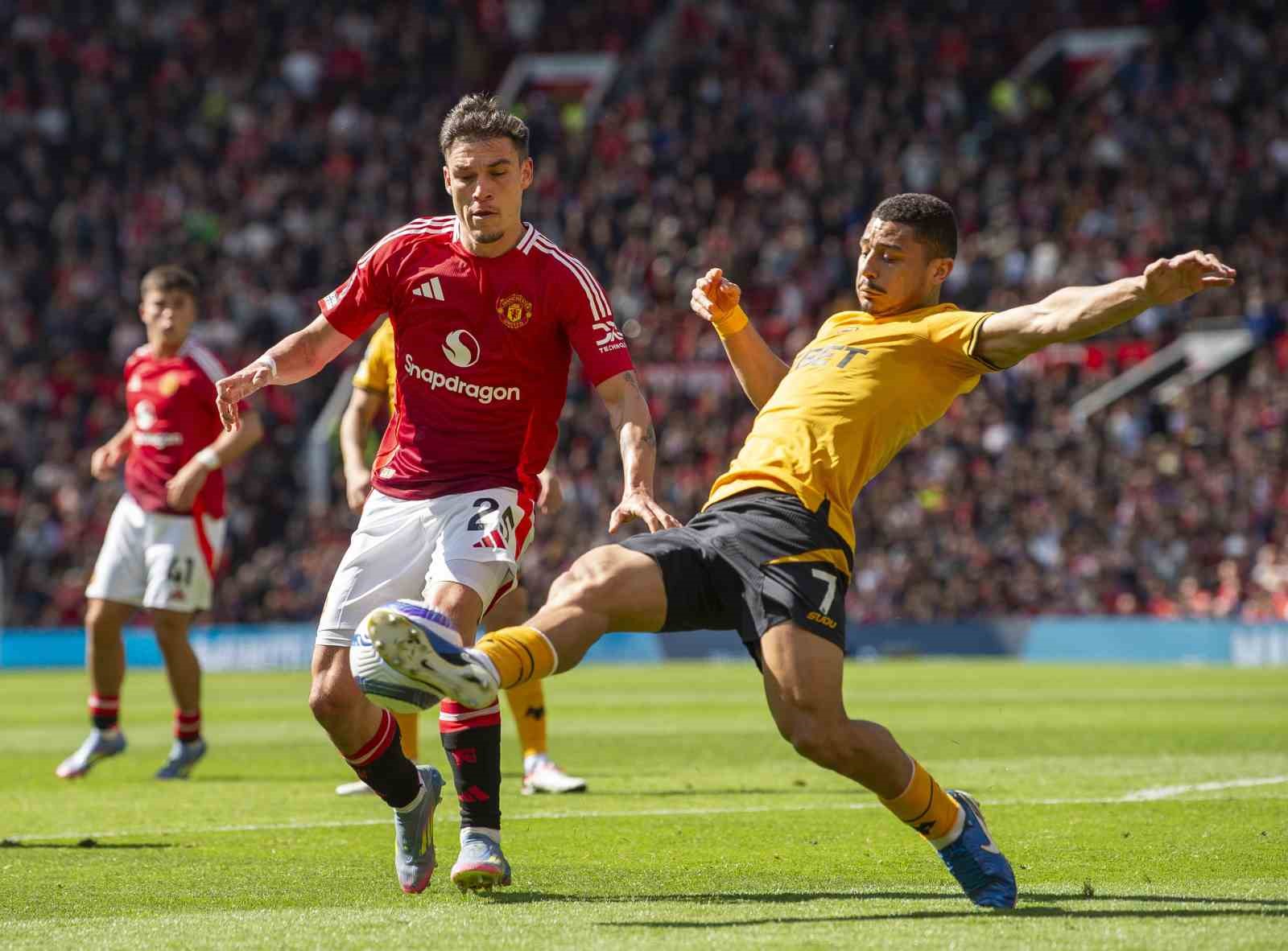 Manchester United evinde Wolverhampton’a kaybetti