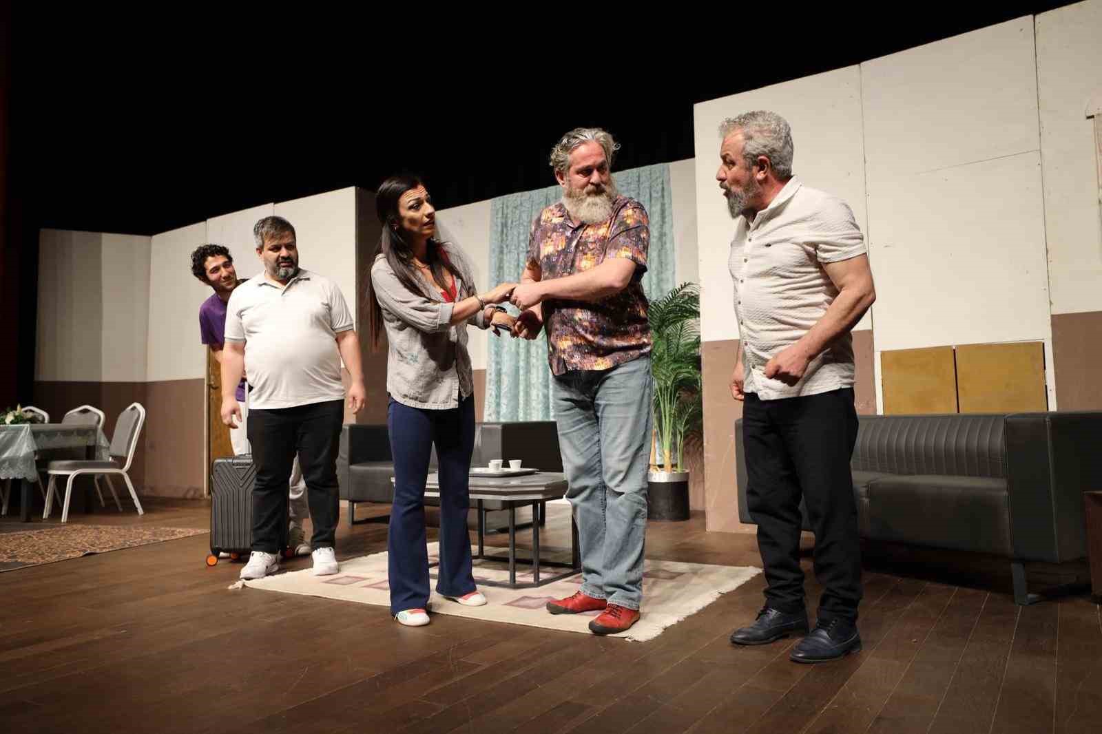 "Kurtar Beni" oyununa tam not