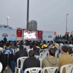 Esenyurt’ta final coşkusu: Fenerbahçe zaferi dev ekranda kutlandı