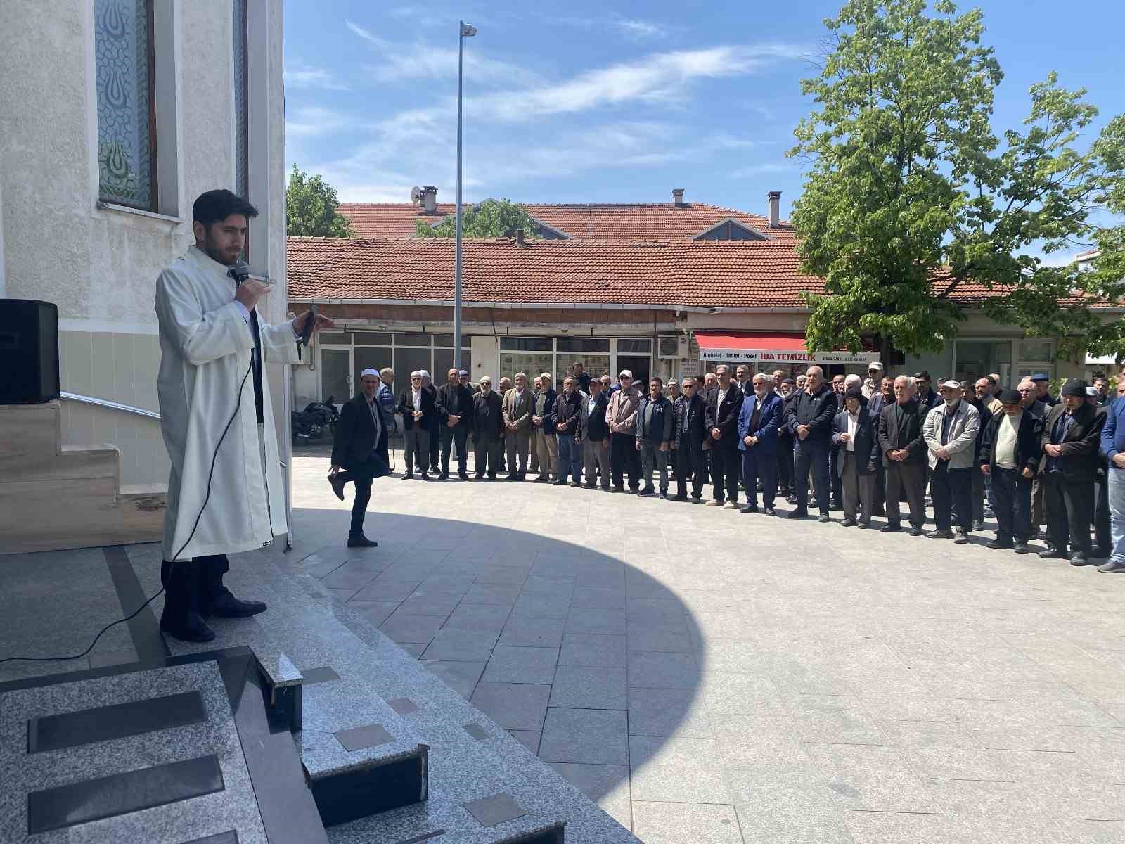 Yenice’de cuma namazı sonrası yağmur duası