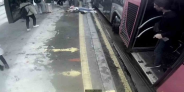 Beylikdüzü’ndeki metrobüs kazasının güvenlik kamerası görüntüsü ortaya çıktı