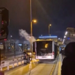 Kağıthane’de metrobüsün motor bölümü yandı, seferler kısa süre durduruldu