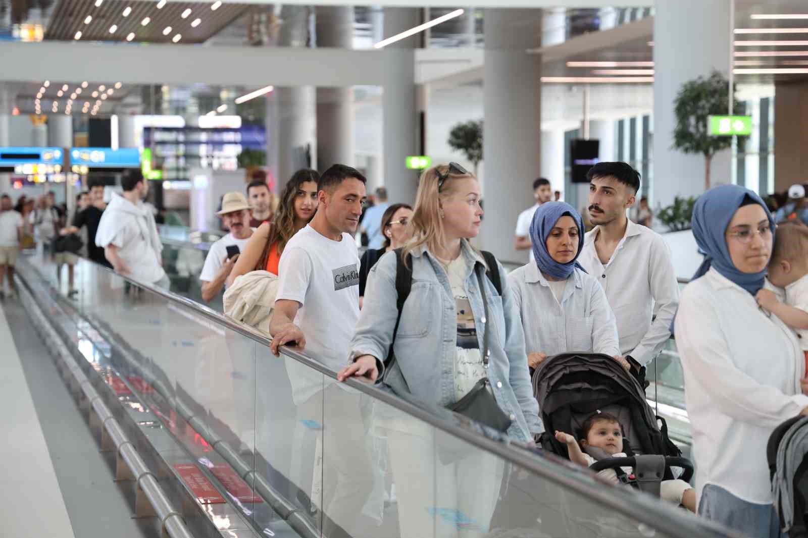 İstanbul Havalimanı’nda Kurban Bayramı yoğunluğu