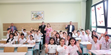 Sultangazi Belediye Başkanı Abdurrahman Dursun, çocukların karne heyecanını paylaştı