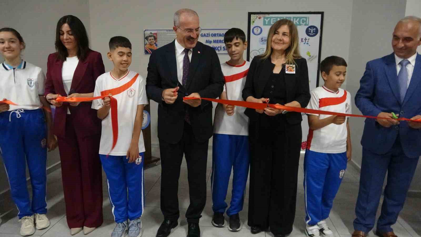 Çanakkale’de açılan yenilikçi sınıfa Bolu Kartalkaya faciasında hayatını kaybeden Alp Mercan’ın adı verildi