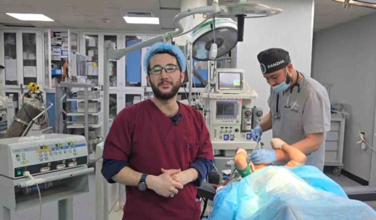 Gazze’ye gönüllü giden Türk doktor: "İsrail, oradaki hayatı bitirmek, yaralıların ölmesini hızlandırmak için hastanelere saldırıyor"