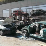 Ataşehir’de sanayi sitesinde yangın: Park halindeki araçlar alev alev yandı