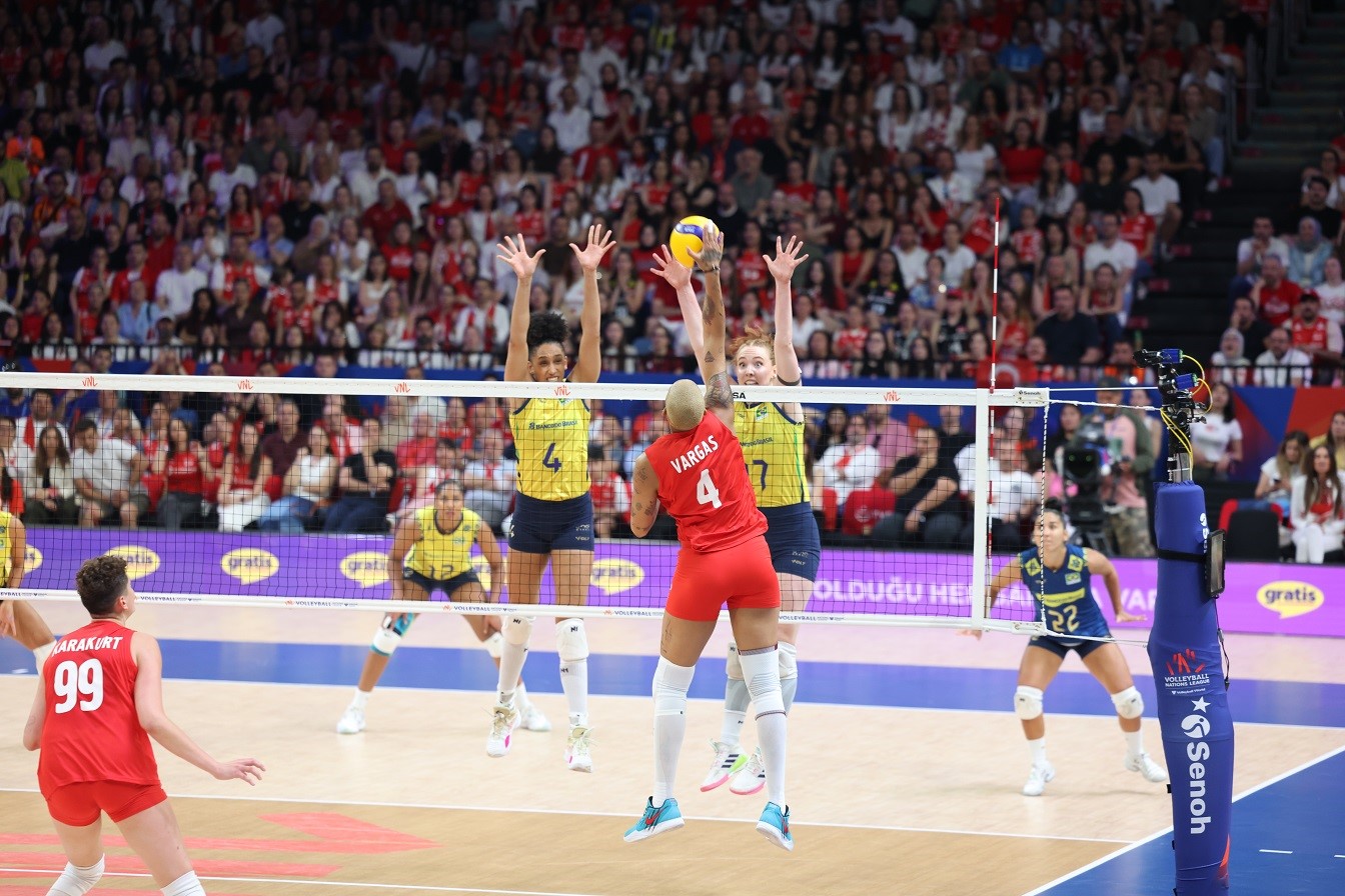 A Milli Kadın Voleybol Takımı, Milletler Ligi’nde ilk yenilgisini aldı