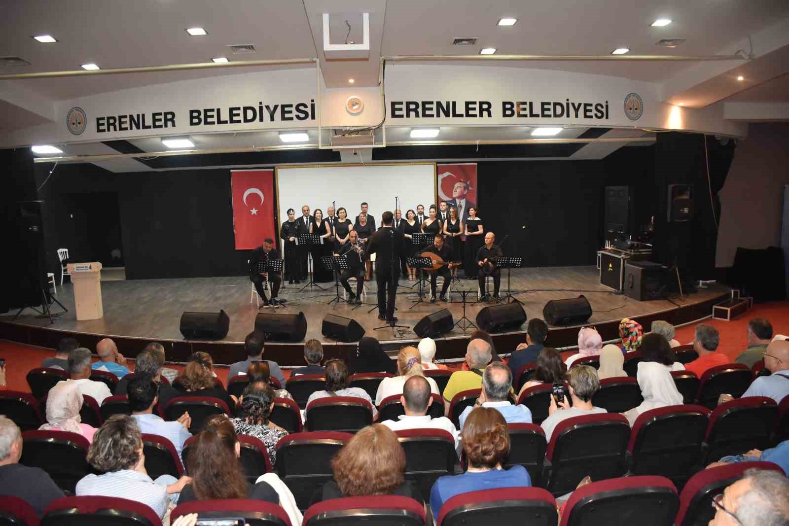 Erenler’de 1. Türk müziği festivali coşku içerisinde gerçekleşti