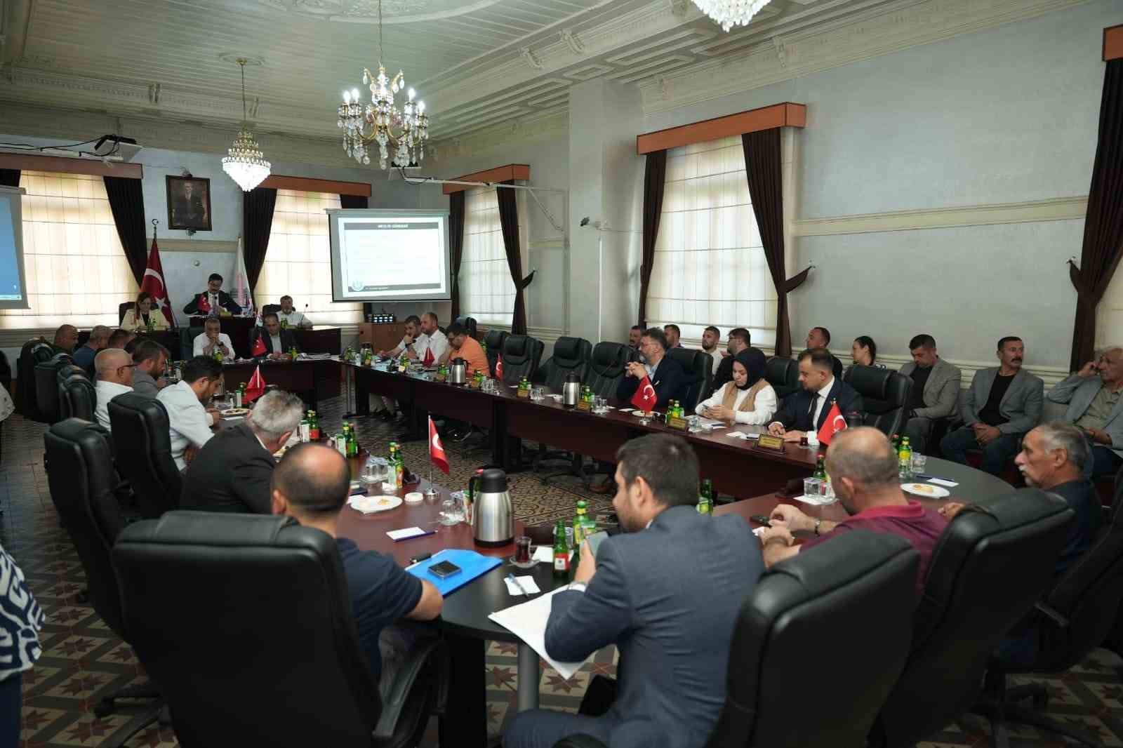 Yenişehir Belediyesi meclisinde şok karar