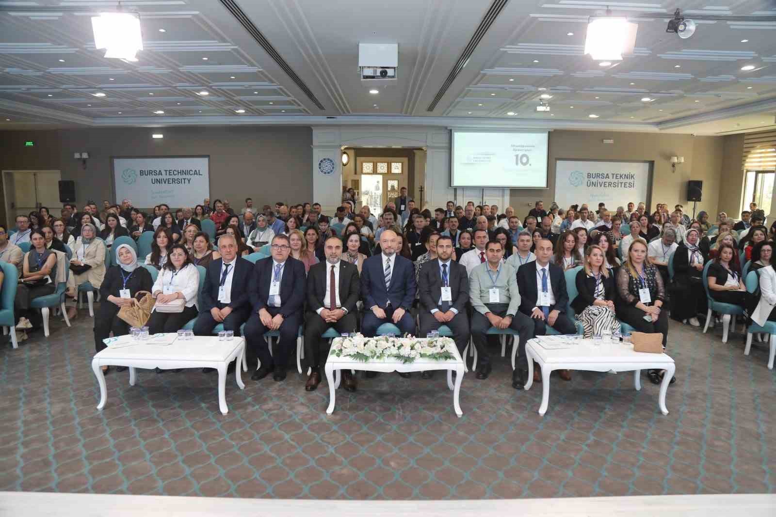 BTÜ’de öğrenci işleri zirvesi: 144 üniversite bir araya geldi