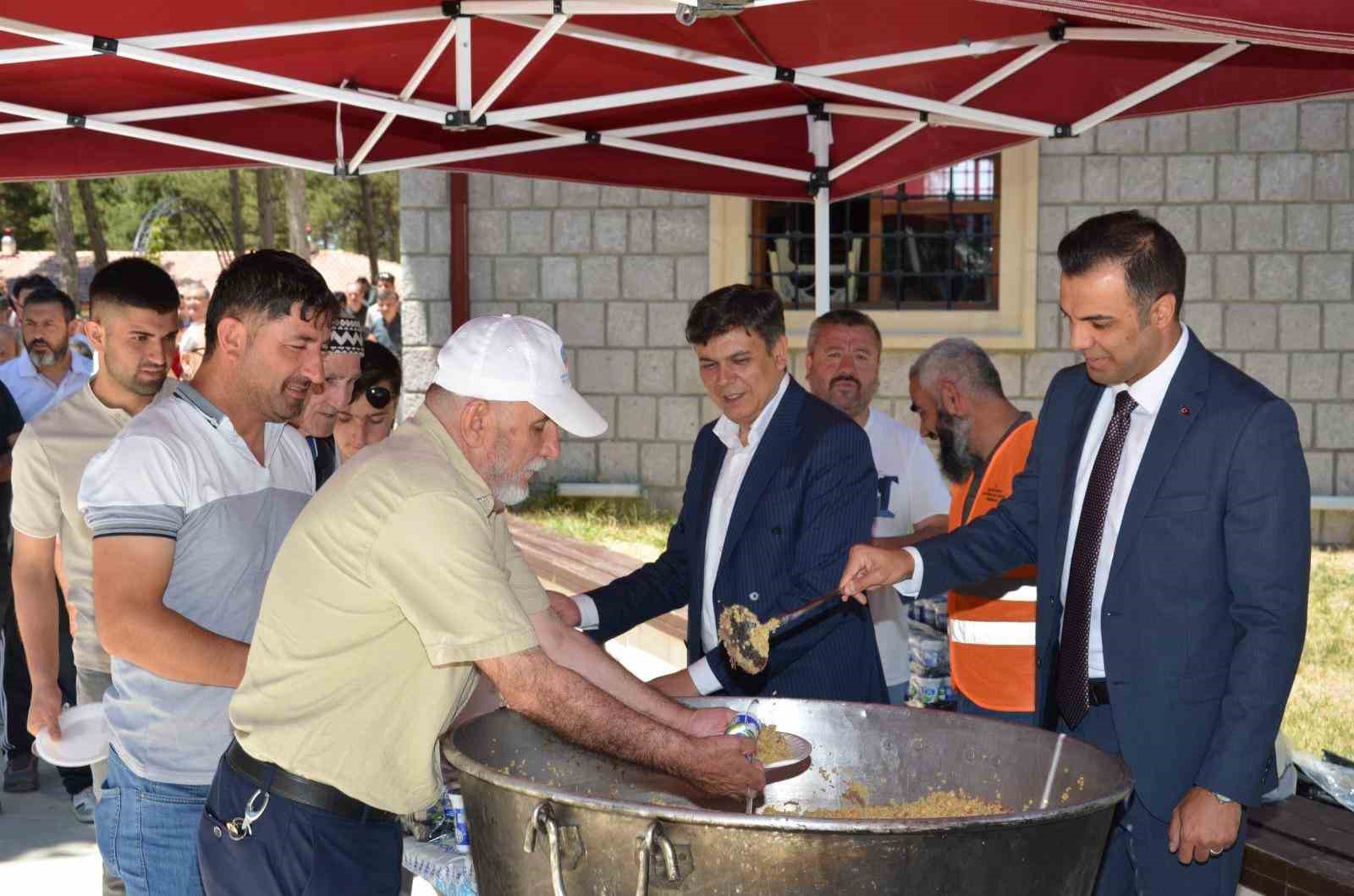 Söğüt’te "Şifalı Pilav" etkinliği yoğun katılımla gerçekleştirildi