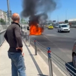 Fatih’te seyir halindeki otomobil alev topuna döndü