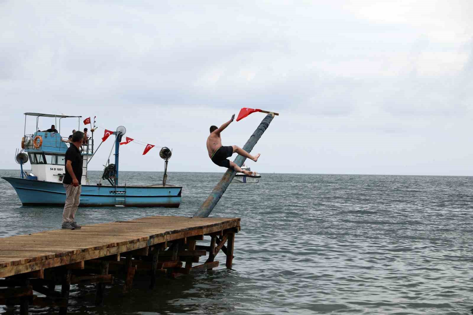 Kabotaj Bayramı’nda renkli görüntüler: Kıyasıya yarıştılar