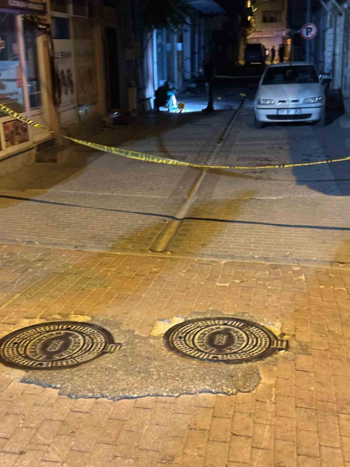 Silahla vurulan 21 yaşındaki genç hayatını kaybetti