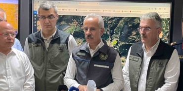 Bakan Uraloğlu: "2 mahallemiz boşaltıldı. Yangından dolayı yaralanan hiç kimse yok"