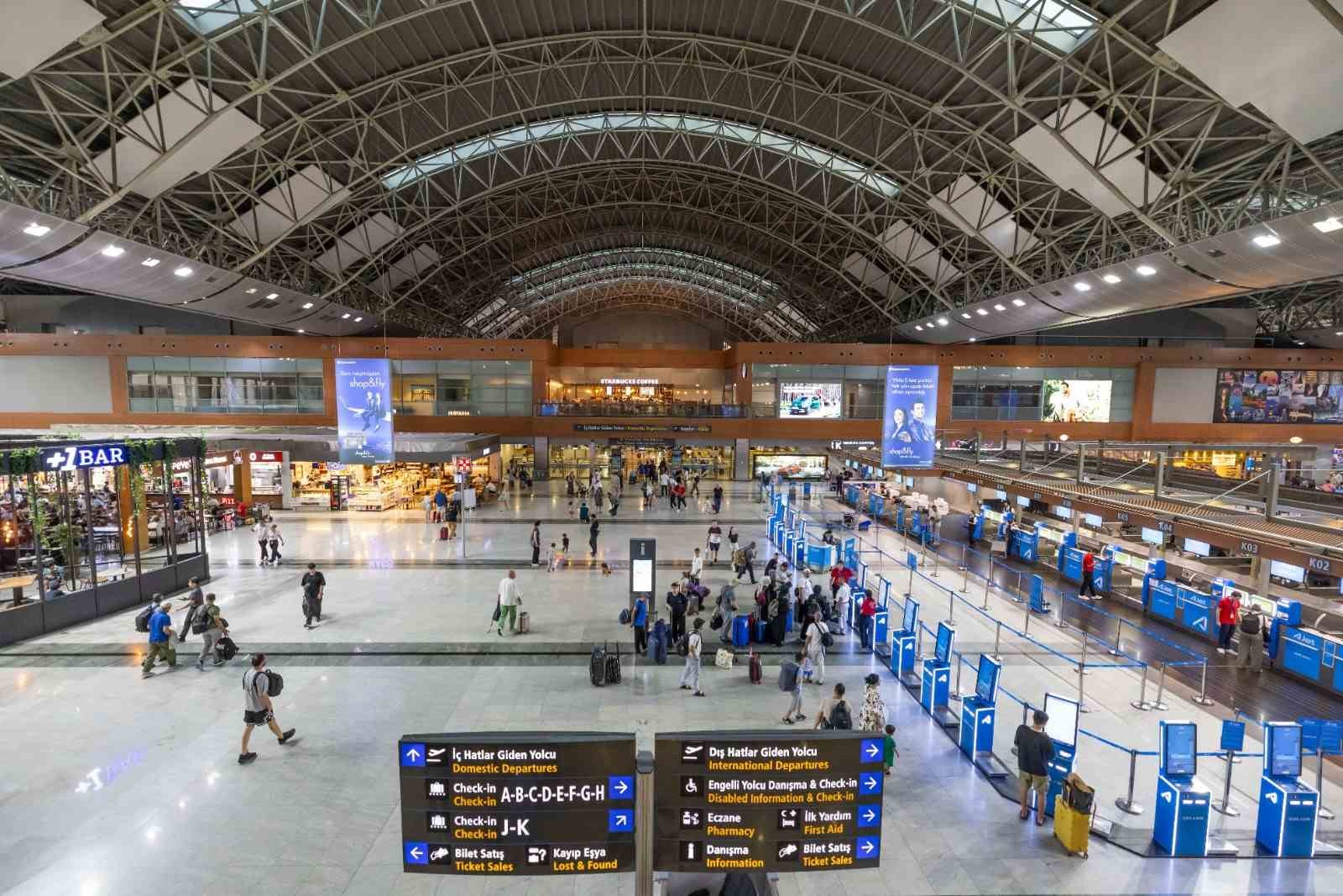 Sabiha Gökçen Havalimanı’nda 7 rekor birden kırıldı