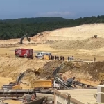 Çatalca’da kum ocağında göçük: İş makinesi atık su biriken alana düştü, operatörü kurtarma çalışmaları sürüyor