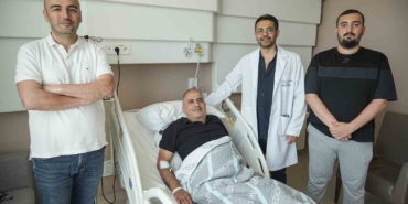 İki böbreğinde tümör tespit edilen hasta, kapalı cerrahiyle sağlığına kavuştu